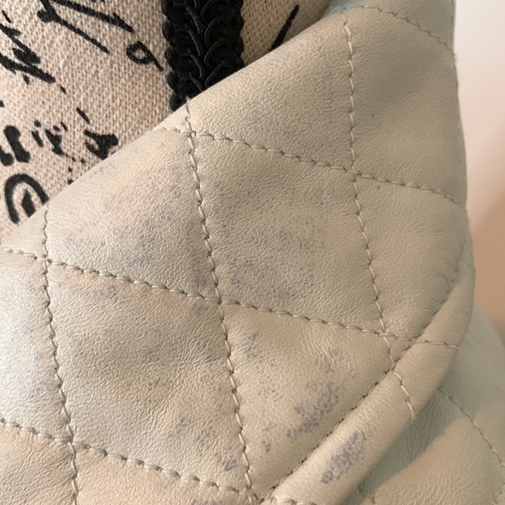Neiman Marcus, lambskin quilted leather jacket/coat, off-white. Size S - Picture 4 of 9